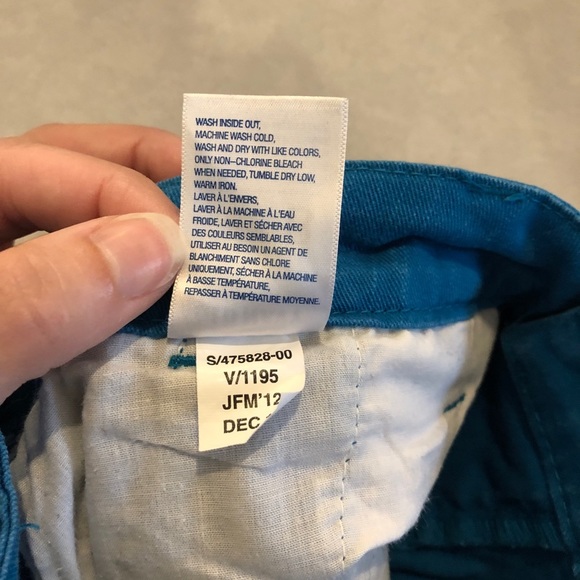 *Old Navy Blue Capri Denim - Picture 7 of 7